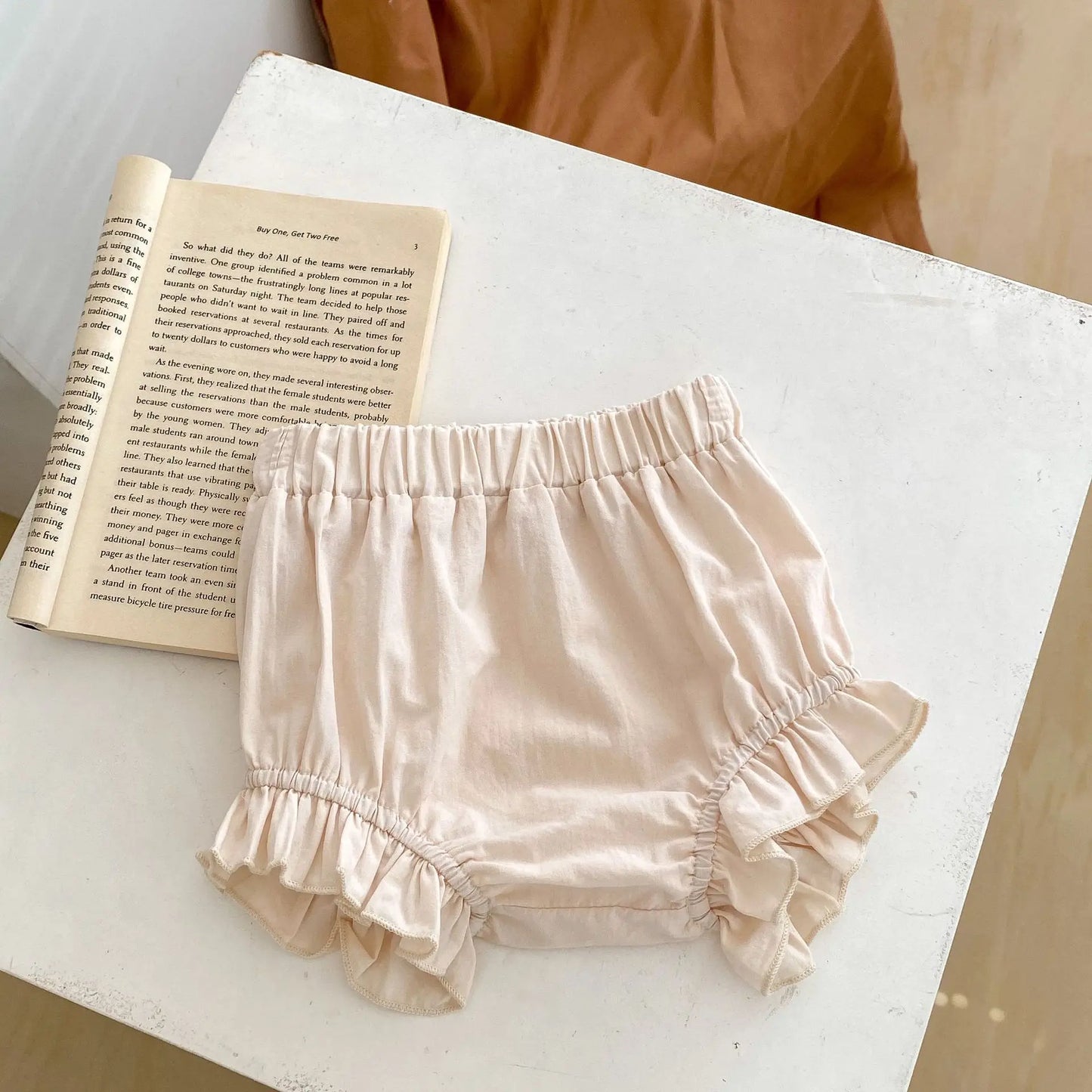 Summer Baby Girl Outfit – Bubble Sleeve Square Neck Top & Lace Shorts (0–3Y)