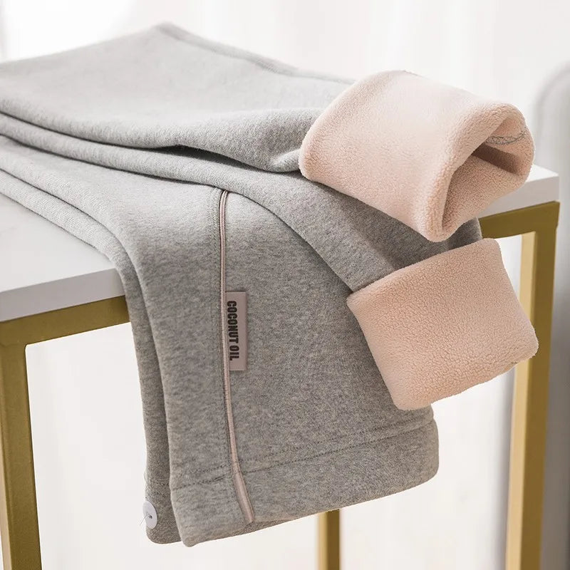 “Four Seasons Thick Maternity Leggings – Warm Fleece Belly Pants”