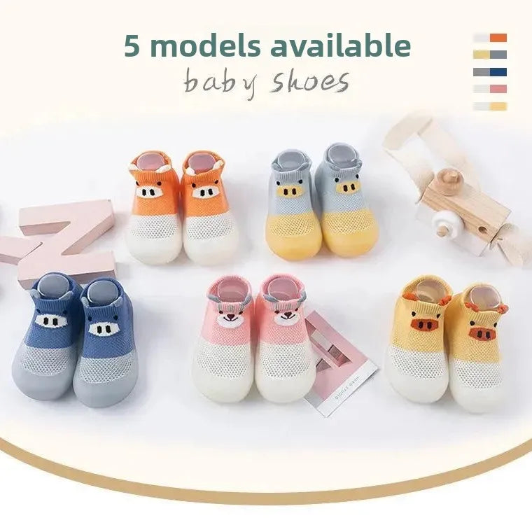 Adorable Piglet Baby Learning Shoes Breathable Soft Bottom Mesh Floor Socks Shoes for Infants Cute Cartoon Design