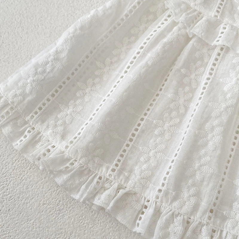 New summer baby clothing, cute lace embroidered solid color top and triangular pants set for 0-3 year old girls