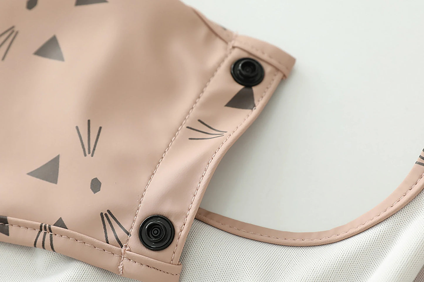 Erduo Newborn Baby Waterproof Feeding Baby Soft Cloth Fabric Bibs Infant Apron Long Sleeve School Food Bib Eating Accessories
