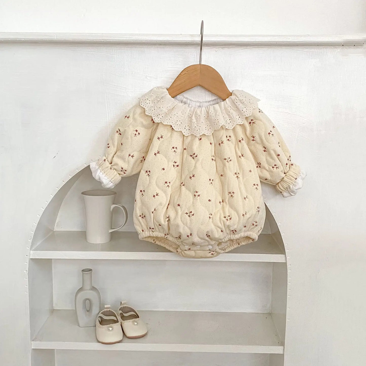 2025 New Baby Autumn and Winter Clothes Lace Collar Clip Cotton Printed Long Sleeves Romper Fart Clothes Princess