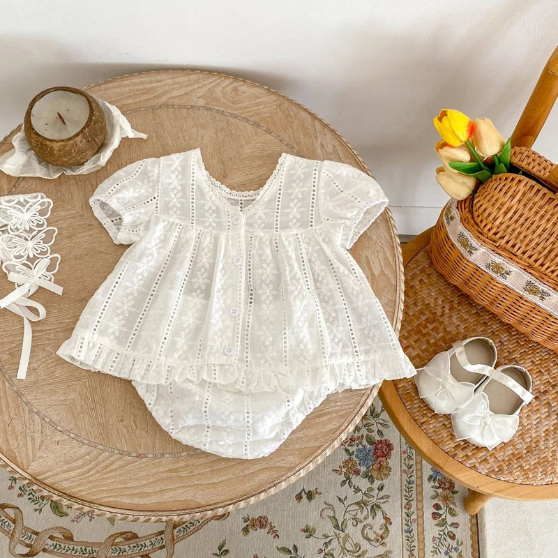 New summer baby clothing, cute lace embroidered solid color top and triangular pants set for 0-3 year old girls