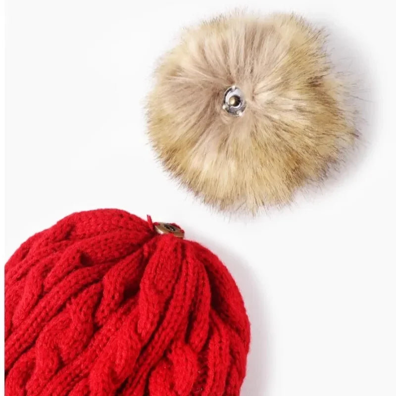 Three-Piece Children's Warm Outfit Christmas Gift Set - Cold-Proof Baby Hat Scarf Gloves Combo for Boys And Girls New Year Gift