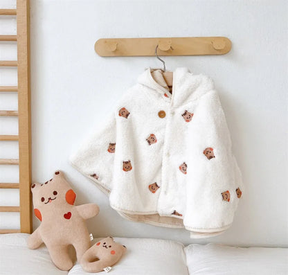 2023 Winter Baby Hooded Cloak Baby Girl Coat Infant Outfit Windproof Coral Velvet Blankets for Newborn Embroidered Baby Clothes