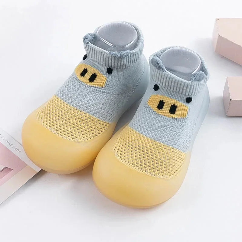Adorable Piglet Baby Learning Shoes Breathable Soft Bottom Mesh Floor Socks Shoes for Infants Cute Cartoon Design