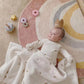 Baby blanket Hug blanket is a baby blanket embroidered nap blanket for children