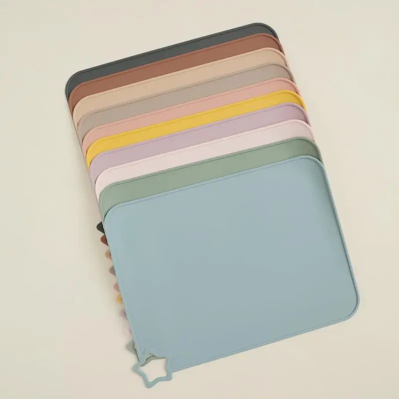 Solid color silicone meal mat, children's food grade silicone meal mat, anti slip and heat-resistant