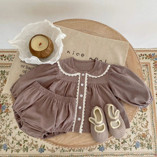 Autumn new baby clothing, 2-piece set of pure cotton half necked long sleeved shirt and triangular bun pants for girls
