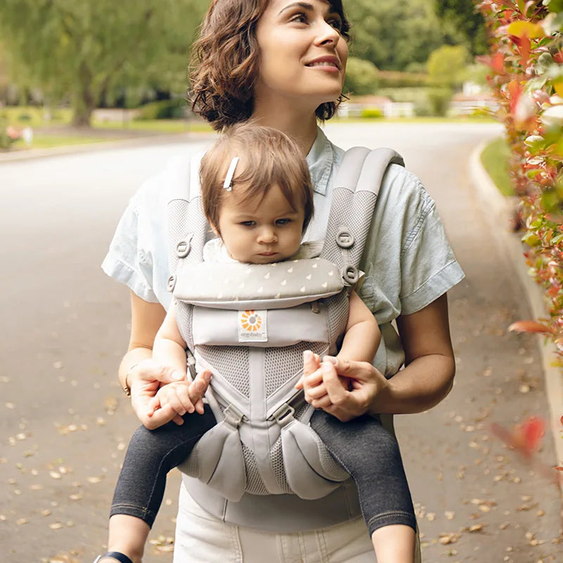 Ergobaby All Carry Positions Breathable mesh baby carrier, enhancing lumbar support and airflow (7-45 pounds)