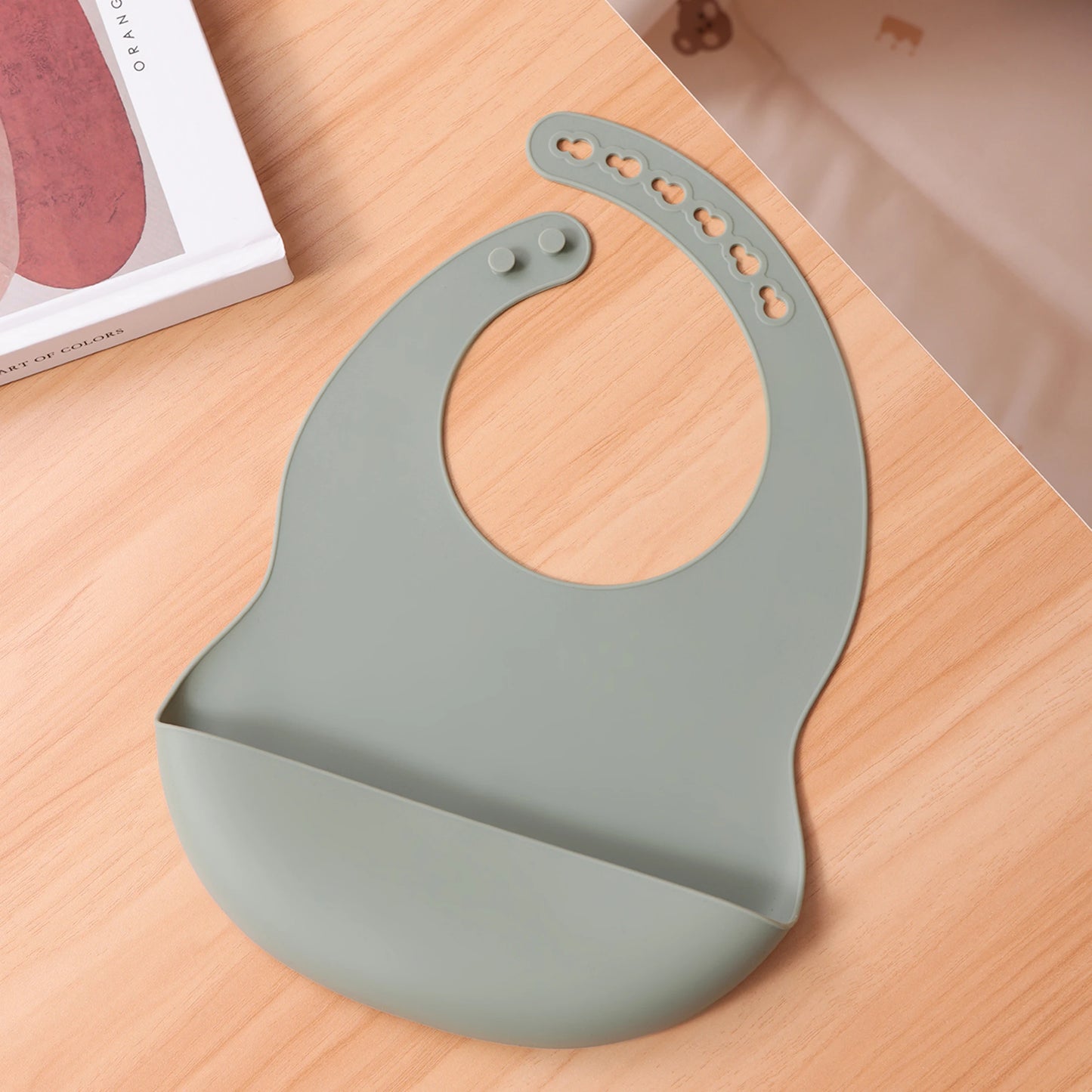 1PCS Colorful Baby Bib Adjustable Waterproof Silicone Feeding Bib BPA Free Newborn Drool Bib Soft Saliva Towel Kids Essentials