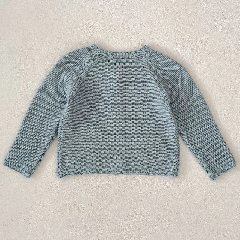 Autumn new baby clothing, 0-3 year old girls, round neck sweater, cardigan with hand hook hollow flower pocket jacket
