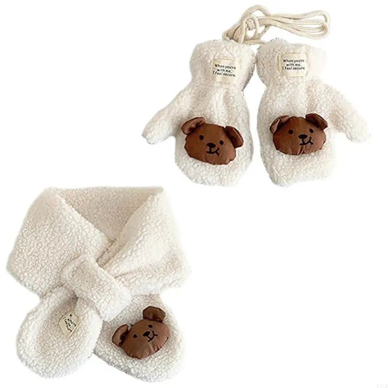 Y4UD Cosy Lamb Wool Kids Scarf and Gloves Set Baby Winter Essential with Cartoon Bear Designing for Warmth In Cold Weather