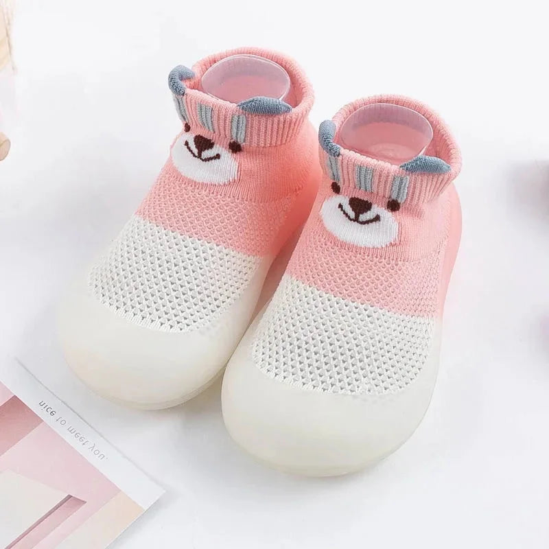 Adorable Piglet Baby Learning Shoes Breathable Soft Bottom Mesh Floor Socks Shoes for Infants Cute Cartoon Design