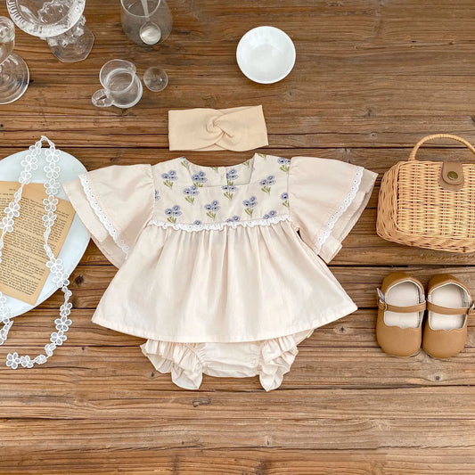 Summer new 0-3 year old baby clothing, baby girl bubble short sleeved square neck top+lace shorts
