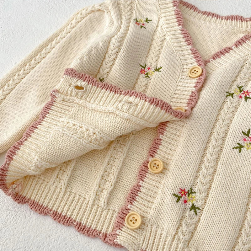 New autumn baby clothing, versatile cotton yarn, 0-3-year-old girl baby small floral embroidered long sleeved knitted jacket