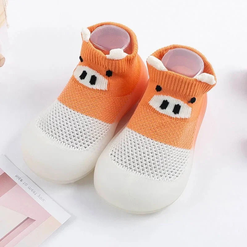 Adorable Piglet Baby Learning Shoes Breathable Soft Bottom Mesh Floor Socks Shoes for Infants Cute Cartoon Design